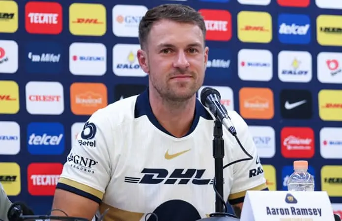 Pumas presenta a Aaron Ramsey