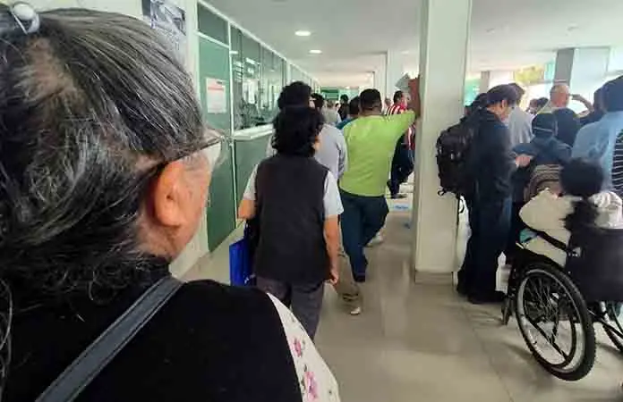 Se cae sistema en clínica del IMSS del Montecillo