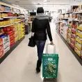 Cae confianza en consumo