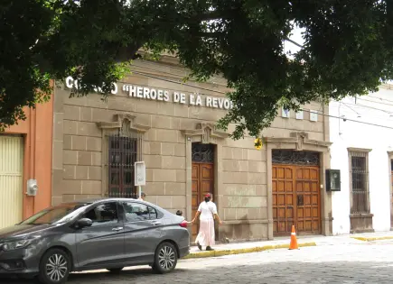 Denuncian omisiones de colegio ante agresión contra un alumno