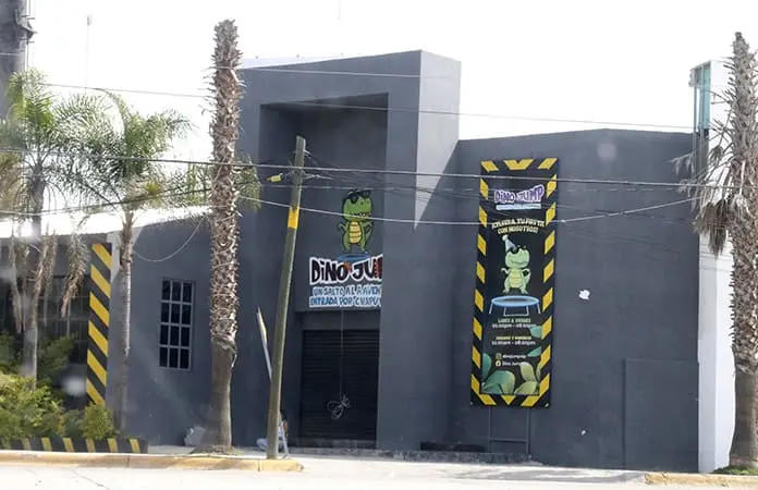 Rechazan antros en avenida Carranza