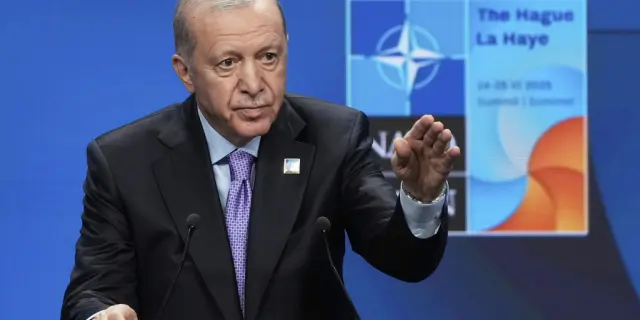 Detenidos tres alcaldes en Turquía por ofensiva contra la oposición