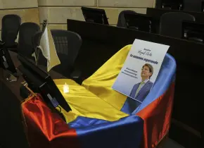 Corren colombianos en honor a Uribe en Carrera por la Vida Miguel