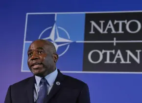 David Lammy se reúne con presidente interino de Siria en histórica visita