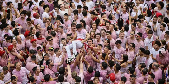 Inicia el Festival de San Fermín en Pamplona con gran entusiasmo
