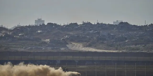 Netanyahu viaja a EEUU para tratar propuesta de alto el fuego en Gaza
