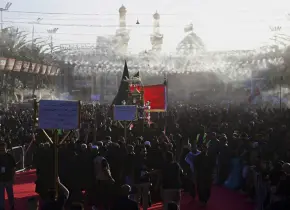 Decenas de miles de peregrinos llegan a Karbala para conmemorar Ashura
