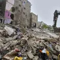Hallan más cuerpos en edificio colapsado