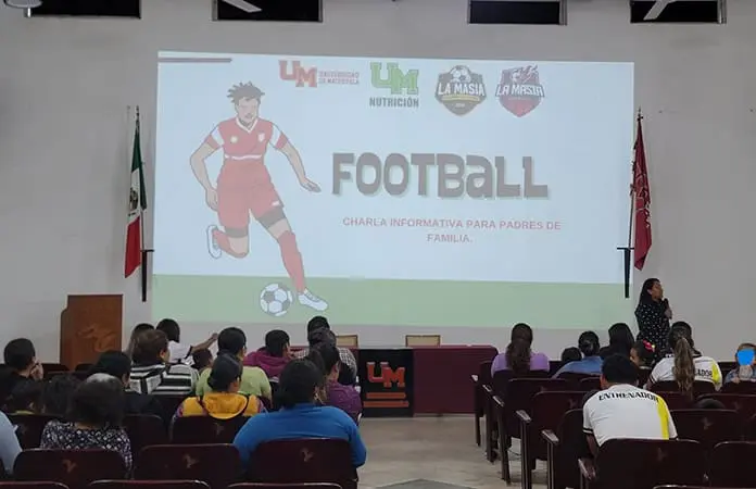 Alumnos promueven hábitos saludables a menores deportistas