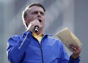 Trump acusa a Brasil de lanzar cacería de brujas contra Bolsonaro