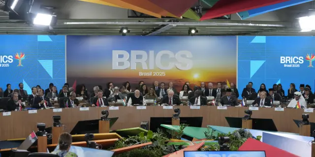 Cumbre BRICS condena alza de aranceles y tensiones en Oriente Medio