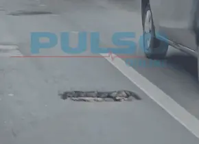 VIDEO | Riesgo en la lateral del Distribuidor Juárez por hoyanco
