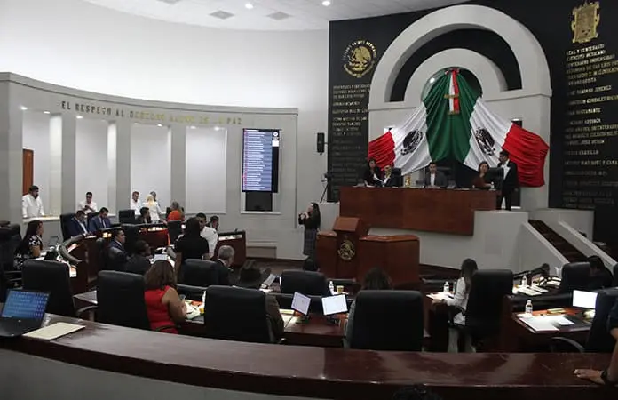 Desdeña Congreso apoyar a cuidadoras 