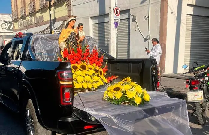 Festejaron ayer a la Virgen del Carmen, locatarios del Hidalgo