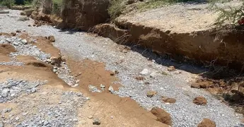 Habitantes de Barbechos quedan incomunicados