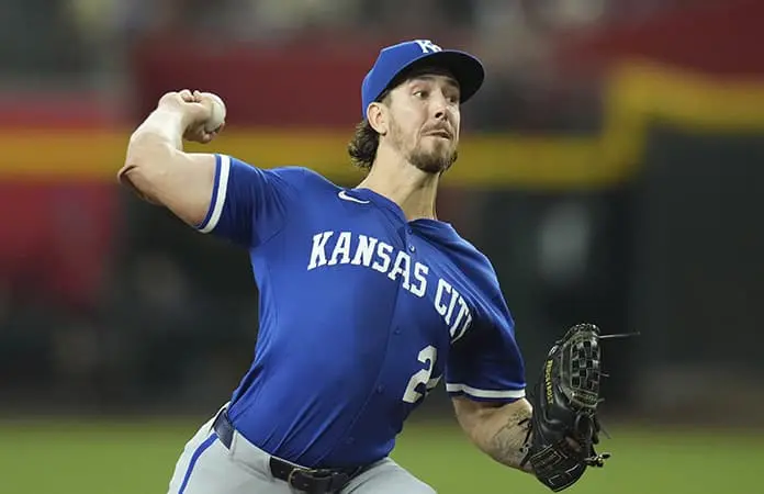 Lorenzen domina y vence a Diamondbacks