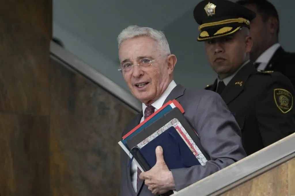 Uribe dice que su juicio ha sido inducido por el actual Gobierno