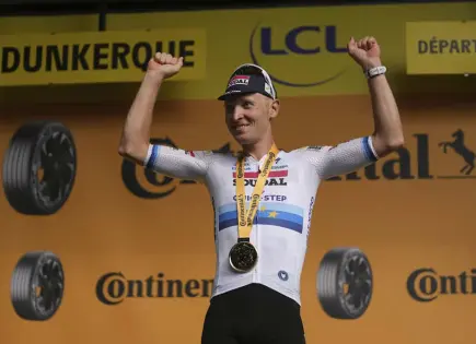 Tim Merlier gana la tercera etapa del Tour de Francia en emocionante sprint