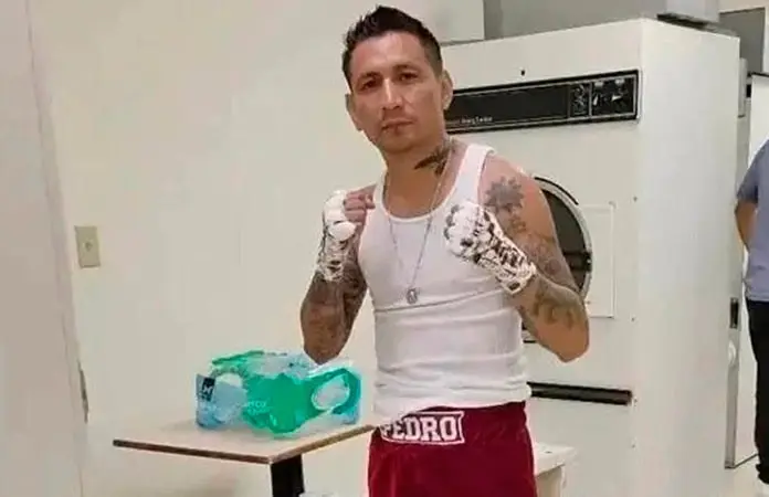 Boxeador azteca muere tras función