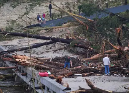 Hallan cuerpo de mujer queretana tras en inundaciones de Texas