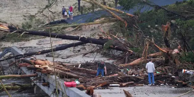 Hallan cuerpo de mujer queretana tras en inundaciones de Texas