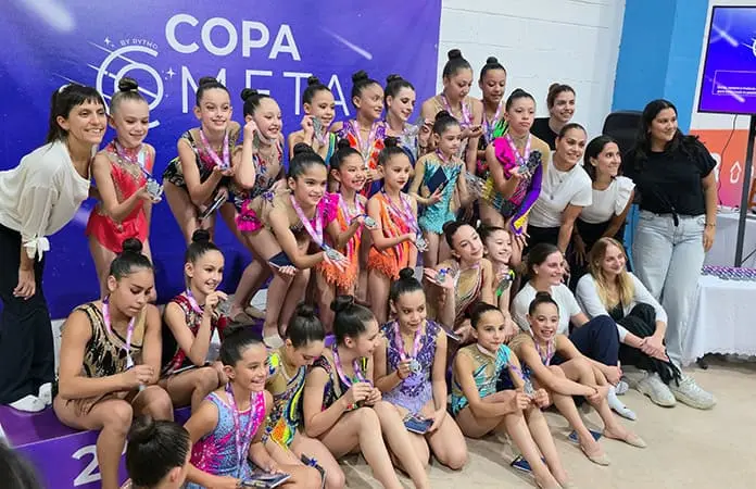 Destacan gimnastas en la Copa Cometa Élite