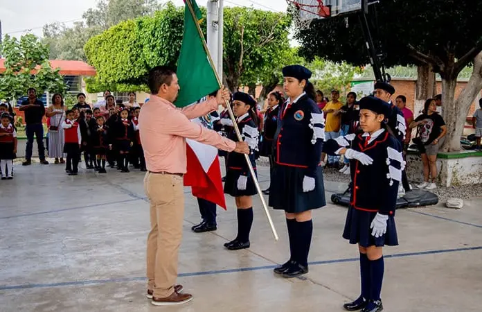 Escuelas terminan el ciclo escolar anticipado