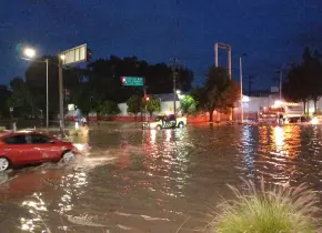 Río Españita y Eje 114, cerrados por encharcamientos