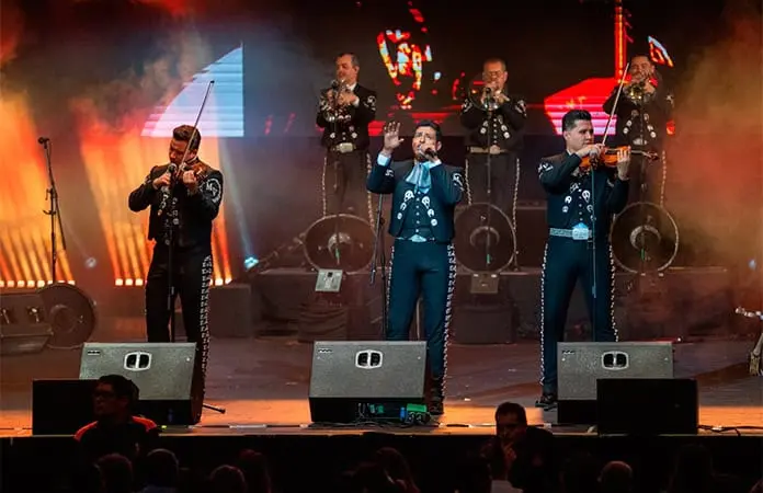 HOY, EL CC200 CELEBRA SUS QUINCE AÑOS