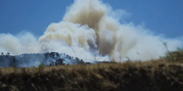 Incendio forestal en Marsella provoca heridos y evacuaciones