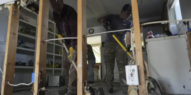 Más de 160 desaparecidos tras inundaciones en Texas, confirma gobernador Abbott