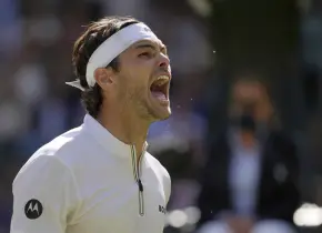 Taylor Fritz agradece a su novia tras victoria en Wimbledon y avanza a semifinal contra Alcaraz