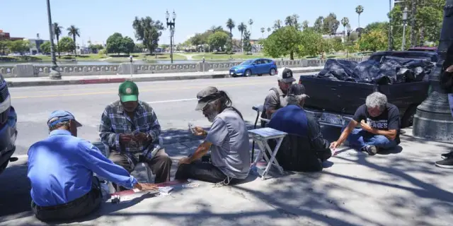 Residentes siguen conmocionados tras operativo de migración en el parque MacArthur