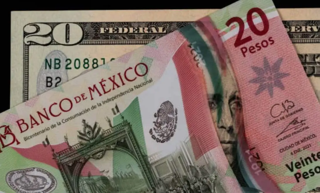 Peso se debilita frente al dólar por incertidumbre ante aranceles