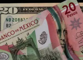 Peso toca nuevo mínimo anual ante amenaza de aranceles de Trump