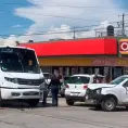 Impactan tres vehículos en Col. Valle de Cactus