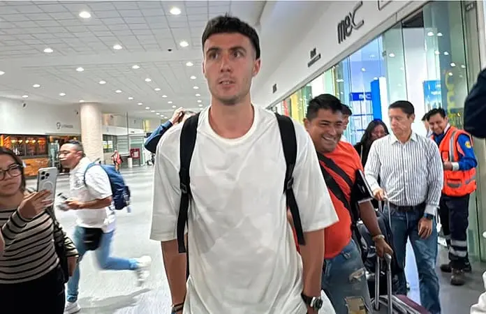 José Paradela ya está en la CDMX