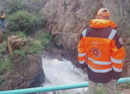 Inician desfogue controlado de presa El Peaje