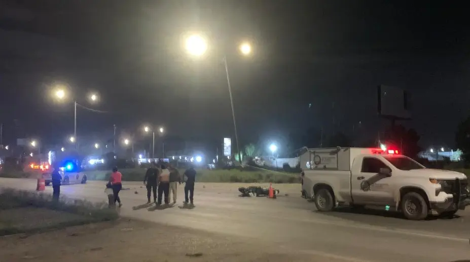 Muere motociclista arrollado por tráiler en Villa de Pozos