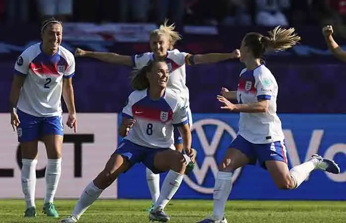 Inglaterra revive la defensa del título
