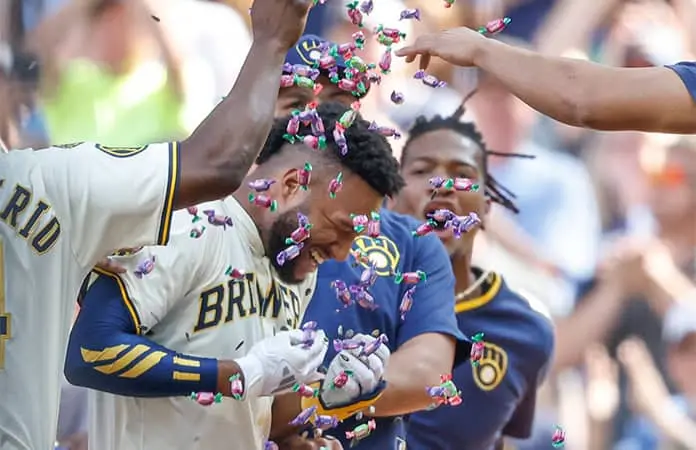 Los Cerveceros barren a Dodgers