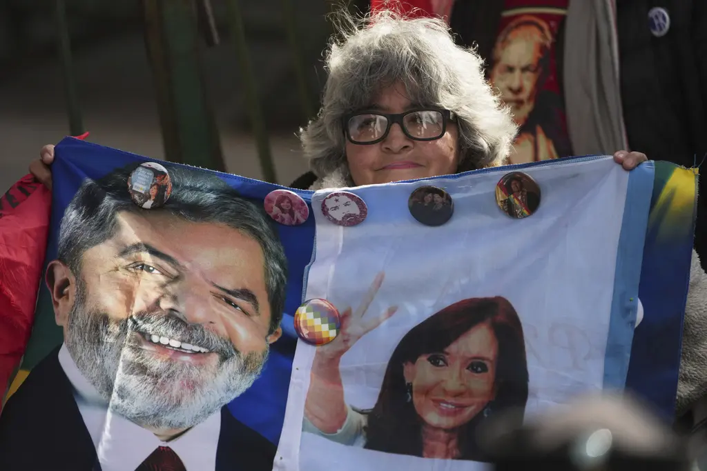 Cristina Fernández cumple con tobillera electrónica y visitas limitadas