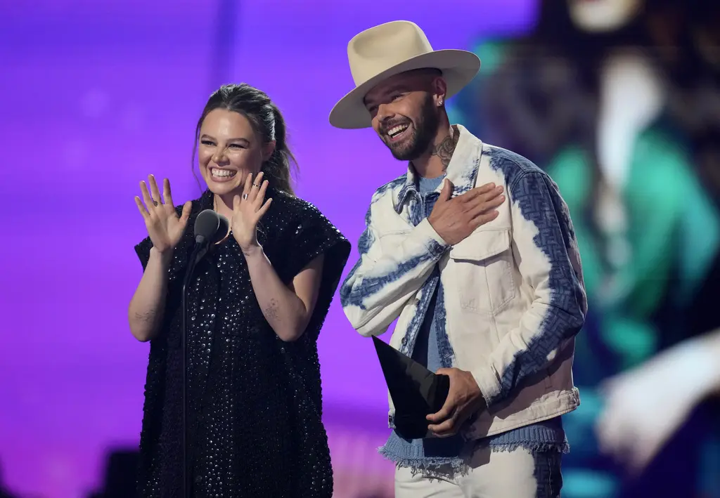 Jesse & Joy Lanzan Álbum con Colaboraciones Musicales Destacadas