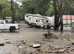 Más de 200 casas dañadas por inundación en Nuevo México