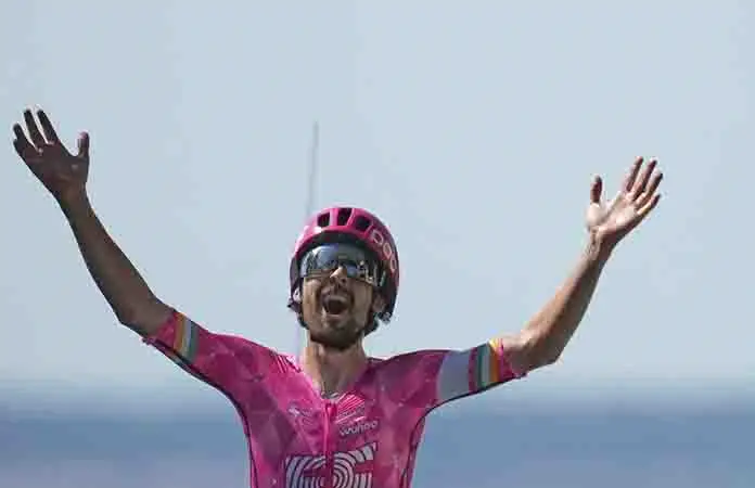 Ben Healy gana la montañosa etapa 6