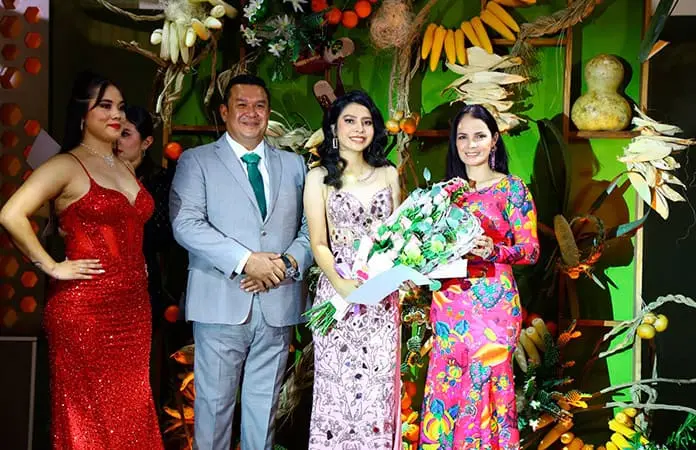 Marisol Juárez, electa Reina de los Azahares