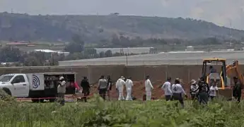Van 223 bolsas con restos en fosa de Zapopan