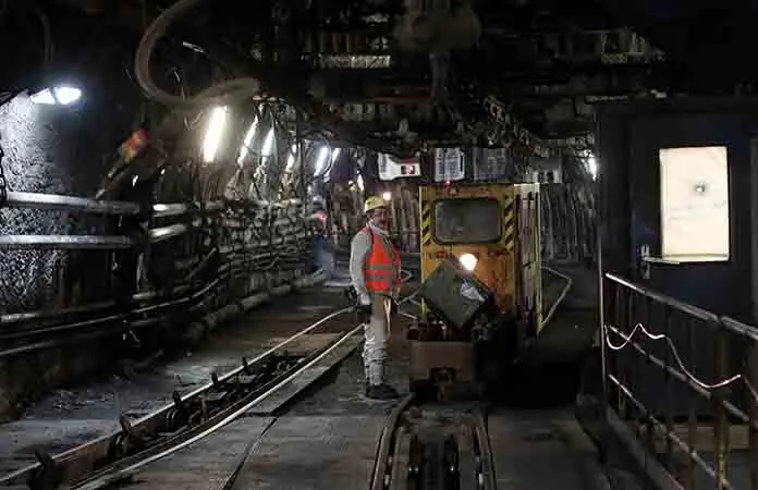 Cae 8.8% producción en minería