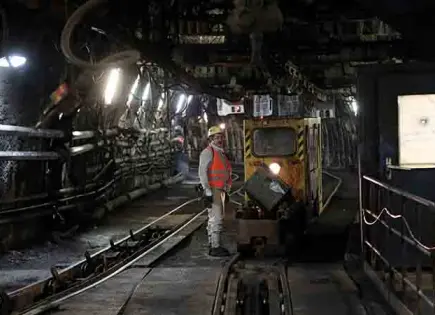 Cae 8.8% producción en minería