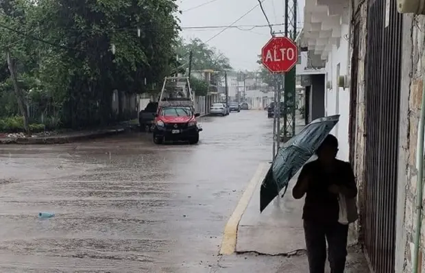 Por ondas tropicales, más lluvias fuertes en SLP